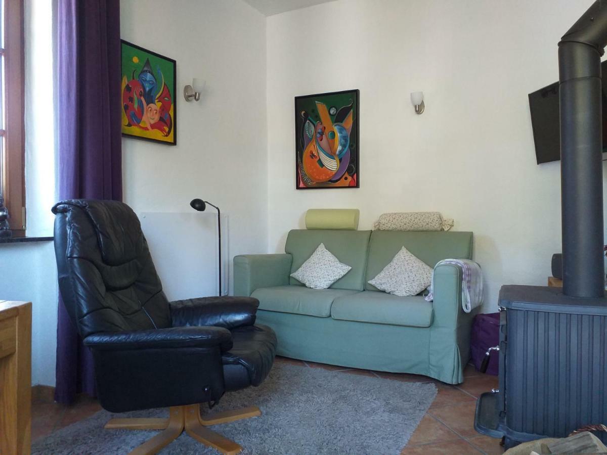 Vakantiehuis "Het Rode Huis" Treis-Karden Extérieur photo
